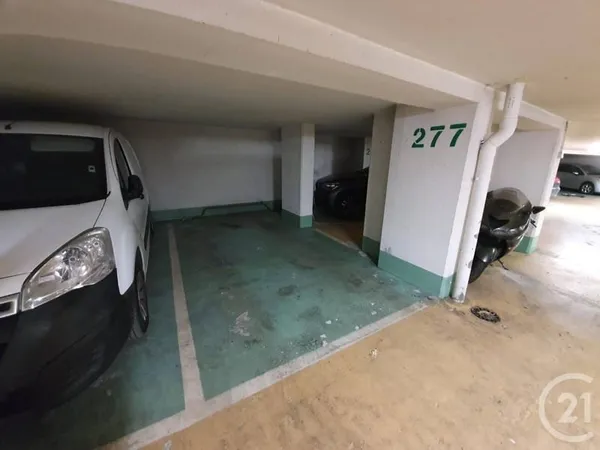 Parking 11 m²