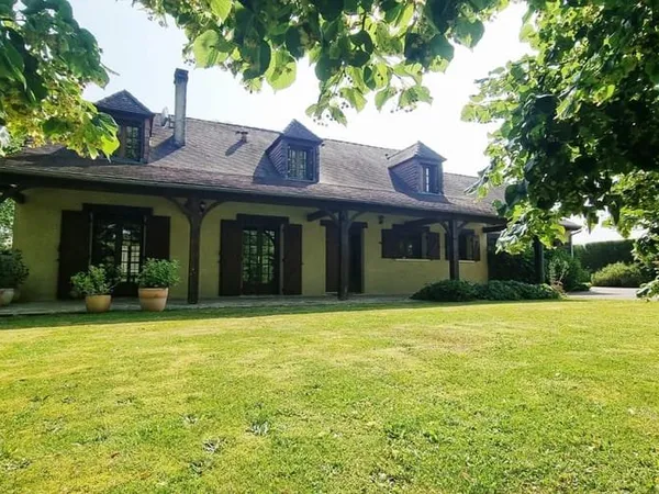 Maison 5 pièces 207 m²