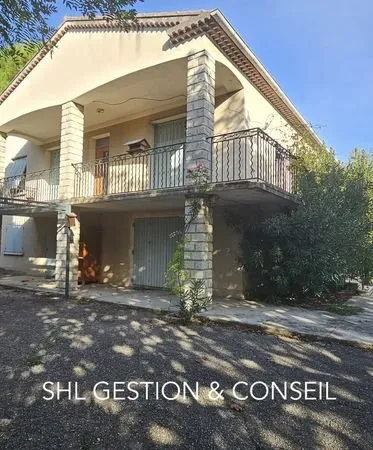 Maison 7 pièces 247 m²