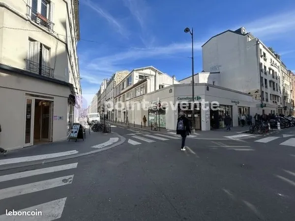 Commerce habillement/textile 156 m²