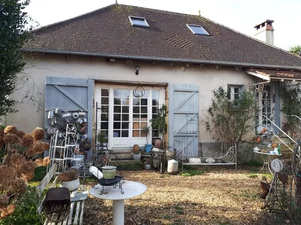 TRES CHARMANTE MAISON RENOVEE EN PERIGORD