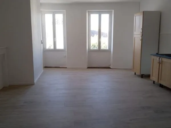 Appartement 3 pièces 60m ² Matha centre ville