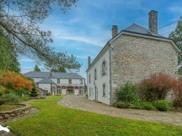 Domaine de 15 pièces principales