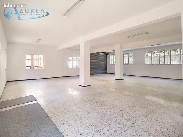 ENTREPOT - LOGISTIQUE 226 m² SAINT ANDRE