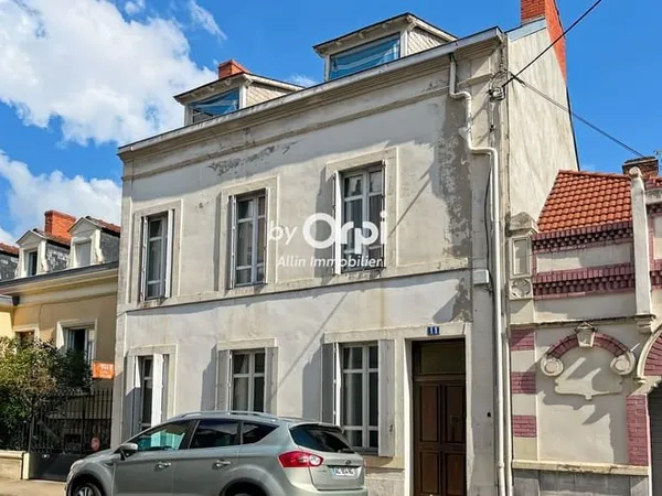 Maison 5 pièces 217 m²