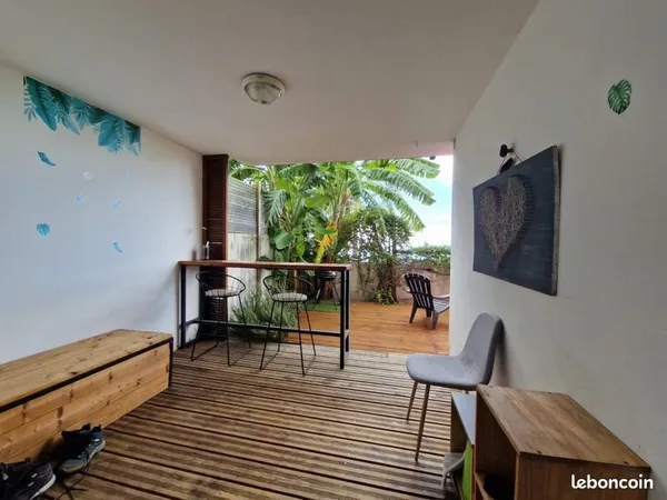 Appartement bellepierre-terrasse-parking