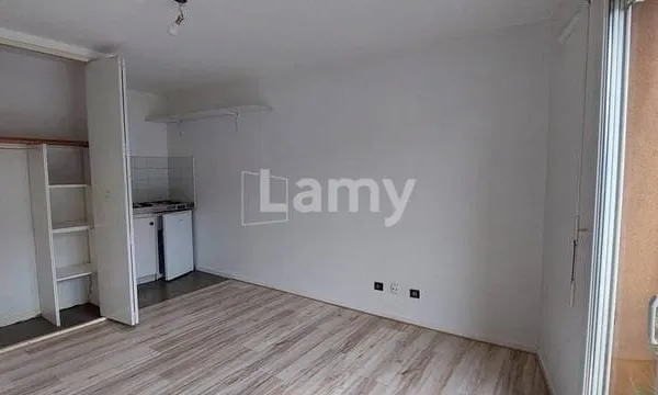 Studio 1 pièce 20 m²