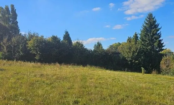Terrain 1052 m²