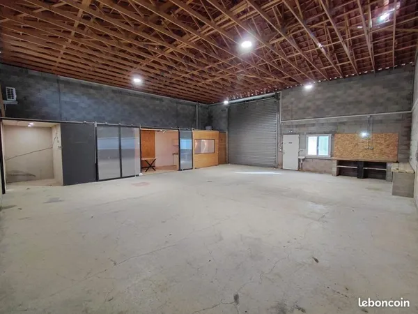 Hangar / local