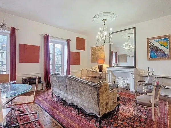 EXCLUSIVITE - AU COEUR DE DINAN - Bel appartement Bourgeois avec beaucoup de cachet !