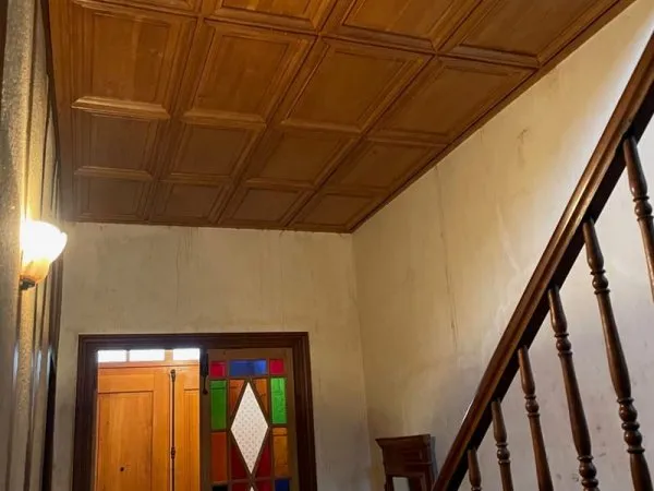 Masseube, au centre du village, maison T5/6 articulée autour de sa terrasse