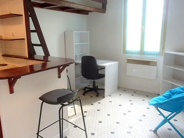 Studio 1 pièce 24 m²
