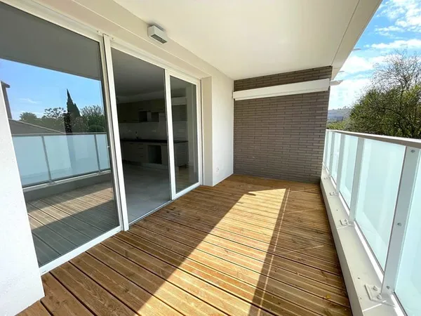 Appartement 3 pièces 60m² + Terrasse + Parking sous-sol ! BARRIERE DE PARIS