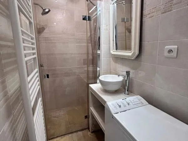 Studio meuble plein centre ville