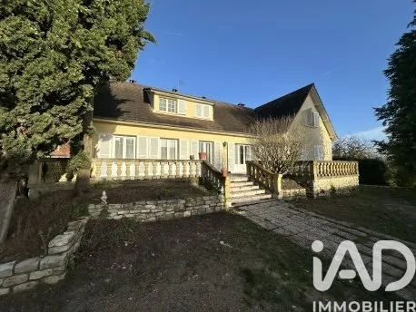 Maison 8 pièces 263 m²