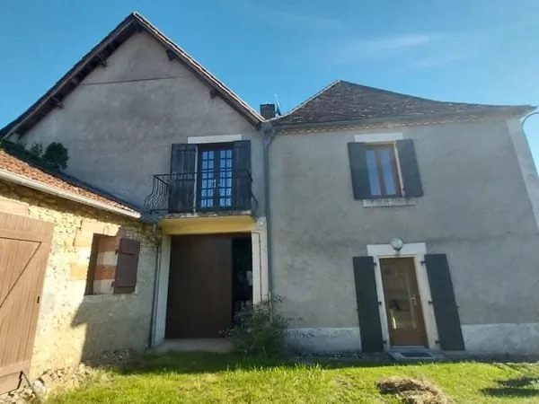 Maison rénovée et spacieuse de 210m2 en centre bourg