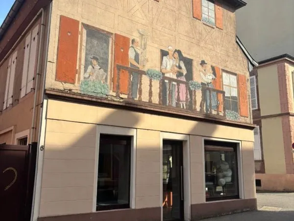 BOULANGERIE CAFE RESTAURANT LIBRE DE SUITE!
