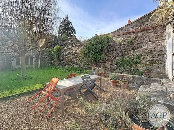 Maison 8 pièces 191 m²