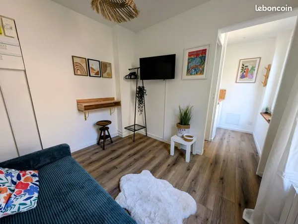 Studio 1 pièce 13 m²
