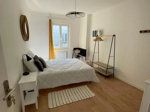 Appartement - 240 m² - 1 pièce