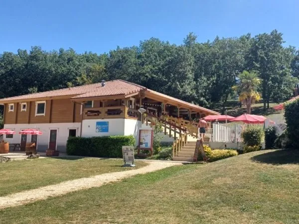 Bâtiment commercial de 350m² avec activité bar/snacking