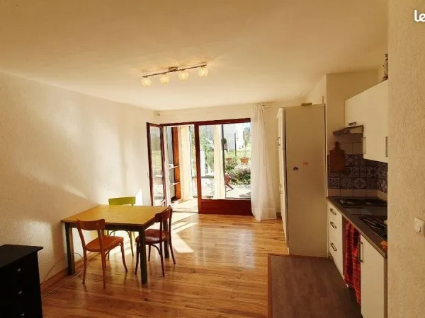 Studio meublé 27 m² + véranda + jardin privatif 25 m² - Divonne-les-Bains (centre-ville)