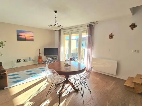 T3 Lumineux de 70 m² - Garage