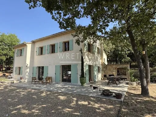 Villa 5 pièces 200 m²