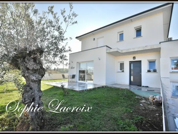 Maison 5 pièces 145 m²