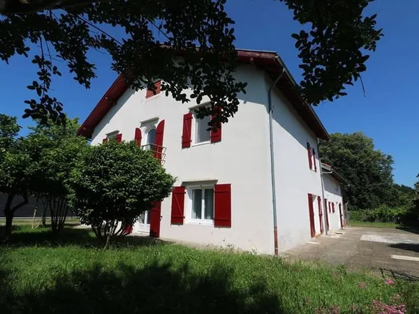 Villa 10 pièces 289 m²