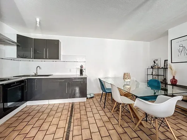Appartement de 56m2 avec 3 pièces à vendre à Lespignan