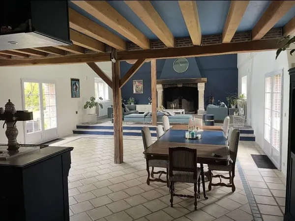 Maison AMILLY 9 pièce(s) 300 m2