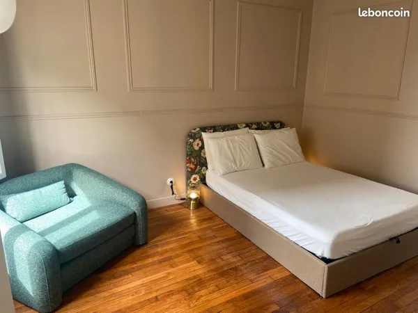 Studio meublé refait à neuf - 22 m² - Lumineux plein sud - Paris 18e (Rue Championnet)