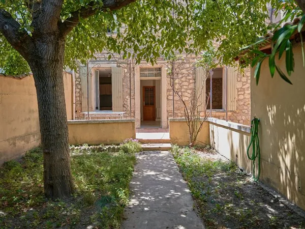 Maison Avignon 3 pièce(s) garage et jardin de curé