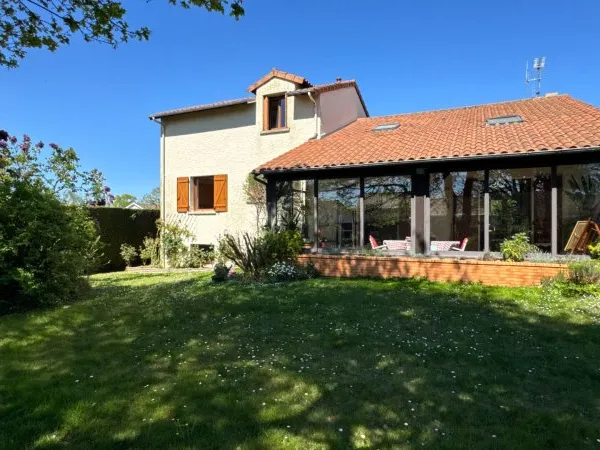 Maison 9 pièce(s) 176 m2