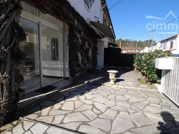 A vendre maison avec jardin et garage