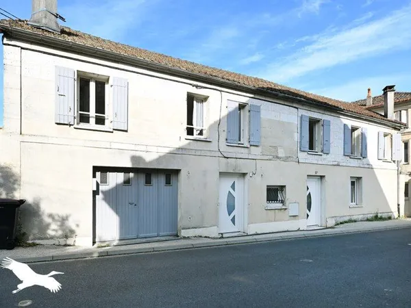 Bien immobilier de rendement Vente La Couronne   164475€