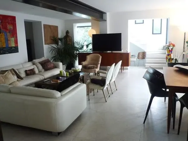 Villa 5 pièces 240 m²