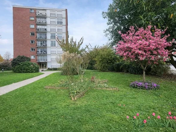 Appartement 4 pièce(s) 77.62 m2 Enghien-les-Bains