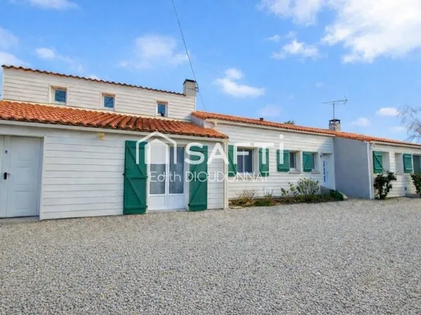 Maison d'habitation et locatif sur terrain de 2.5 ha avec étang