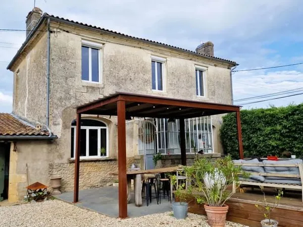 Ancien vignoble avec maison et dépendances