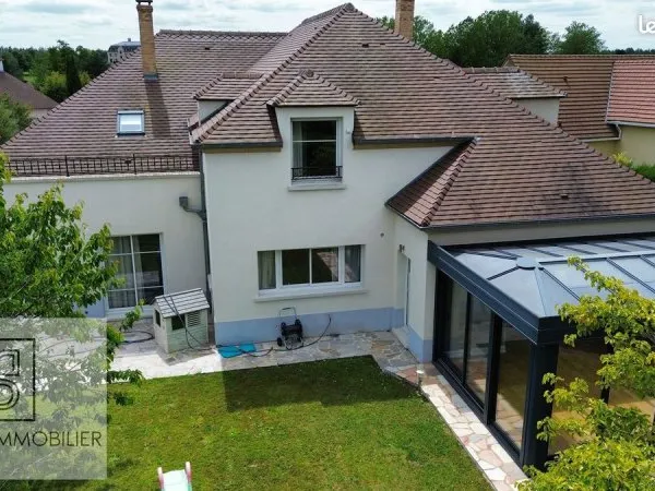 Maison 9 pièces 348 m²