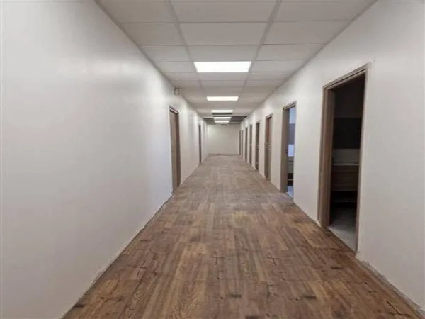 Bureaux 77 m²