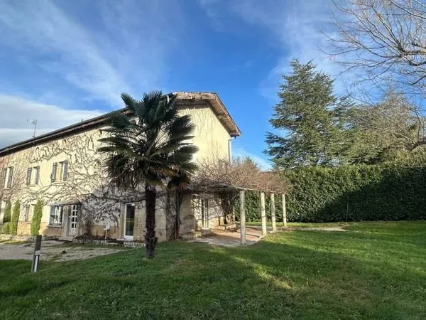 Maison 7 pièces 257 m²
