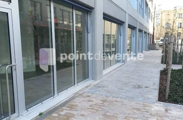 Local commercial 80 m²