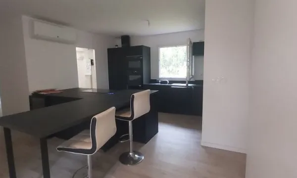 Maison rénovée lumineuse 100 m2 Terrain 3000 m2