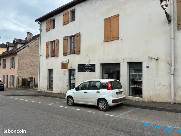 Bureau ou commerce, centre de Rioz