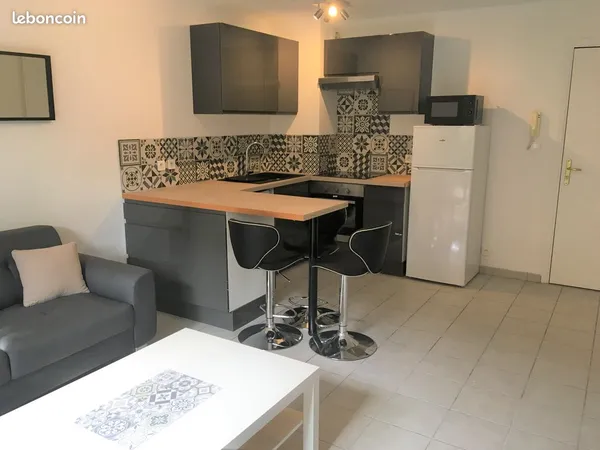 Beau t2 meuble le luc