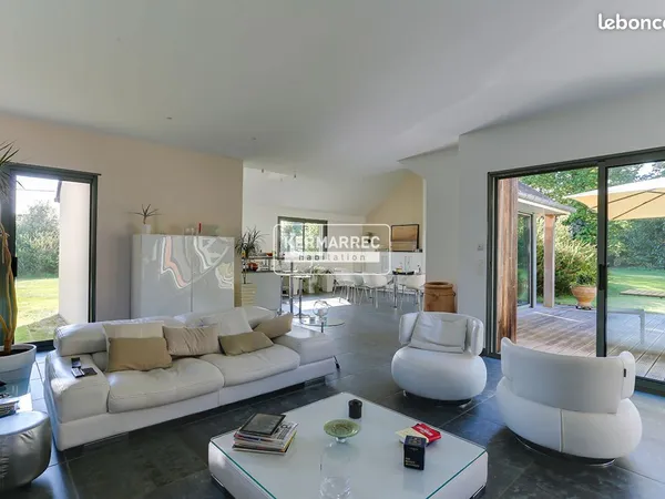 Maison 6 pièces 223 m²