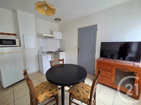 Studio 1 pièce 17 m²